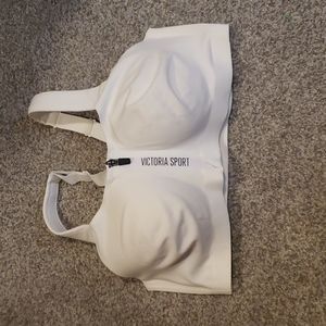 Victoria's Secret Knockout sports bra. Size 36DD.